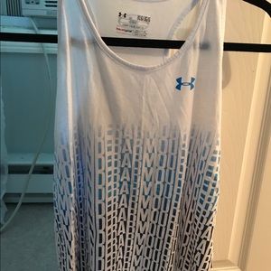 Under Armor Girl ‘s racer back tank top